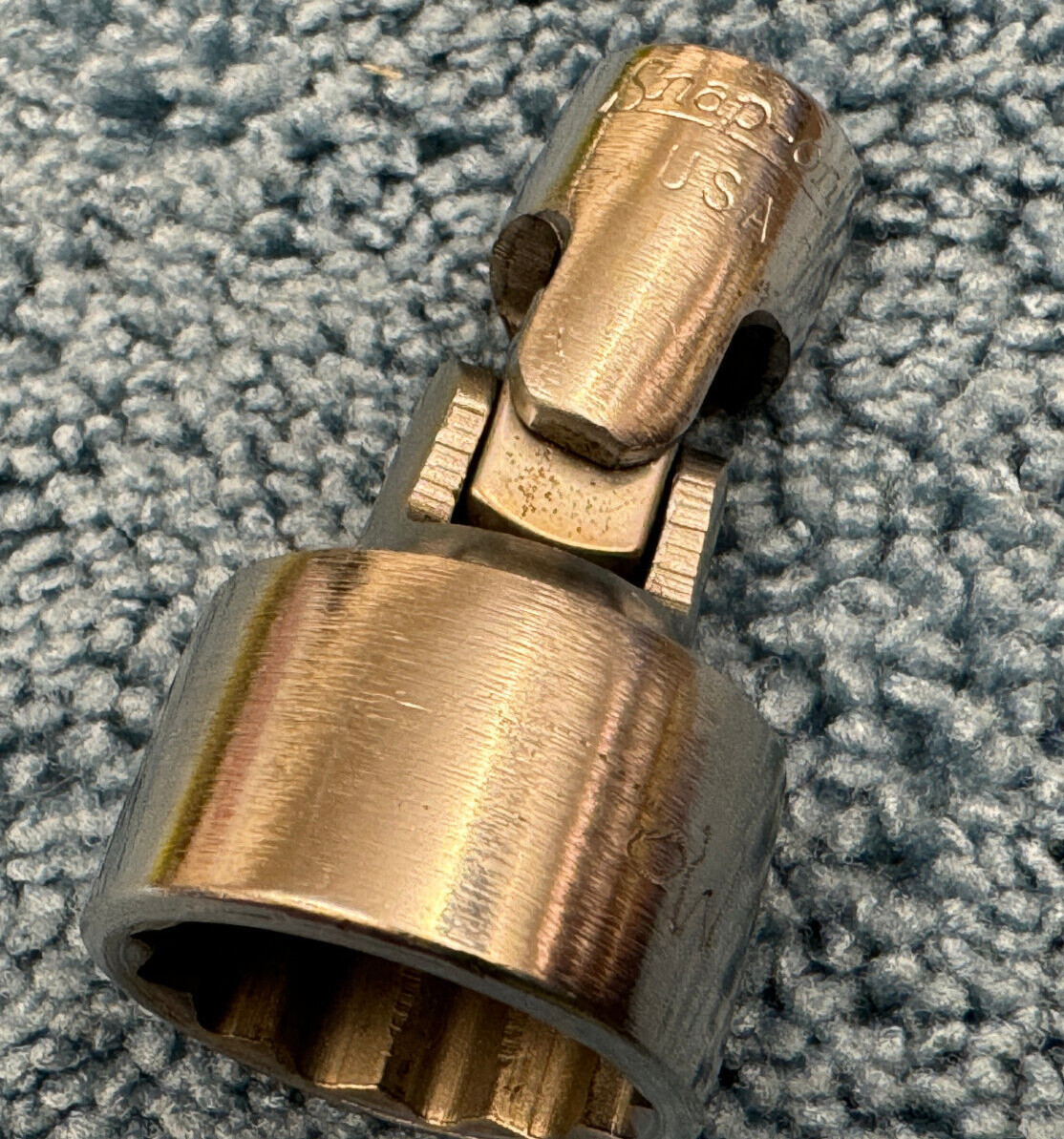 Snap-on 1/4″ Drive 12 Point SAE 9/16″ Shallow Universal Swivel Socket TMU181