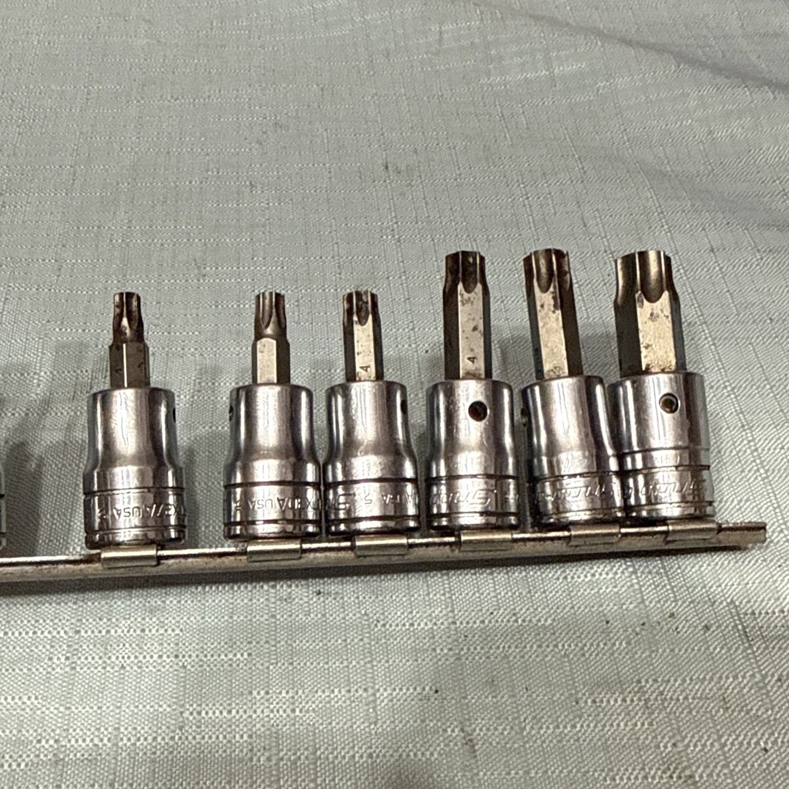Snap-on 12 Piece 1/4″ 3/8″ 1/2″ Drive Torx Socket Set T8 to T55 Read