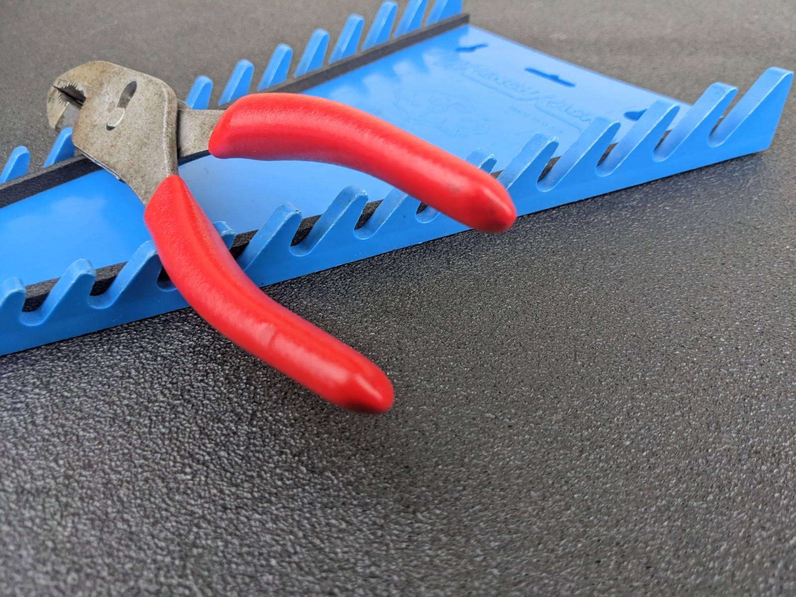 #bo643 Snap-on Tools HL138ACP8″ High Leverage Combination Pliers Cutters Red USA