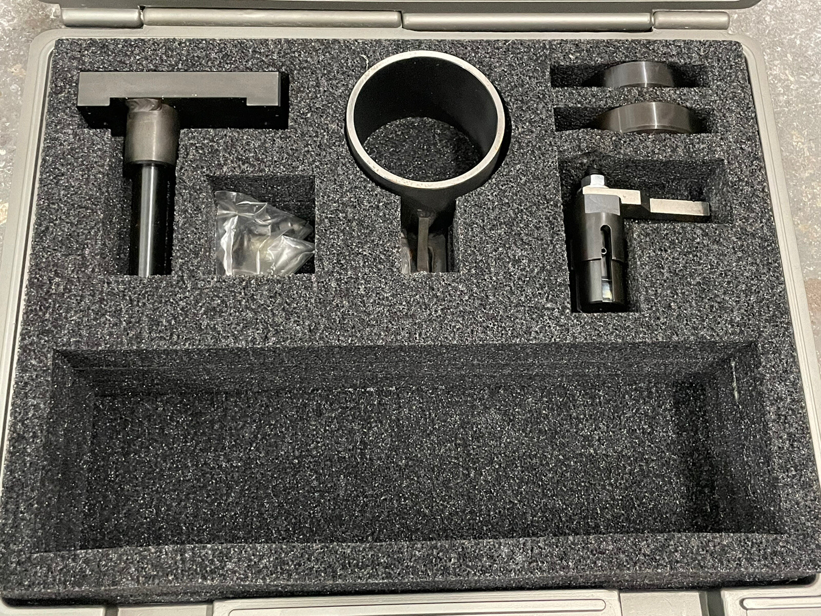 Miller Tool ~ 9674 ~ 2005-2006 LX AWD Axle Tools ~ Specialty Tools