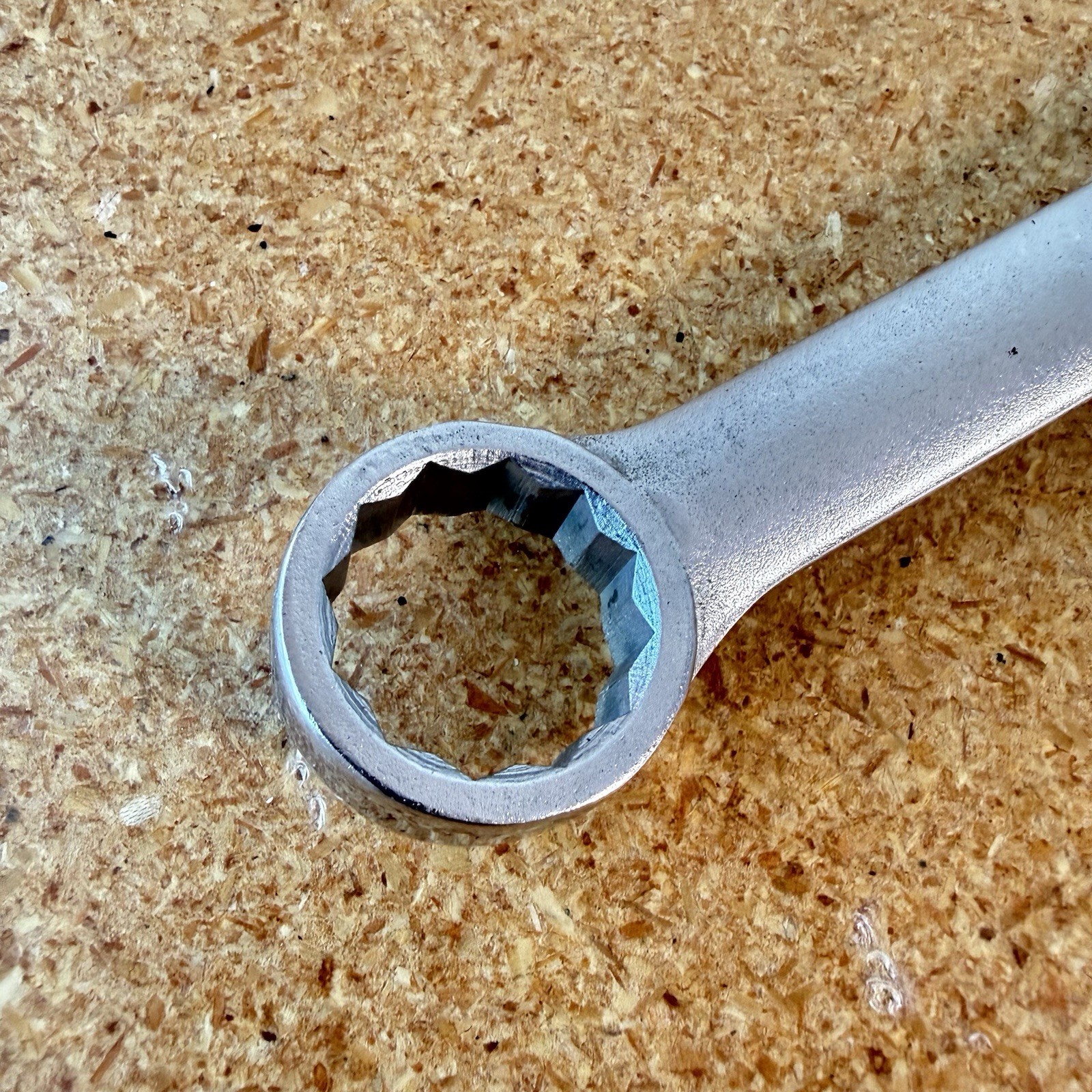 Craftsman Tools USA – 24mm 12 Point Combination Wrench Metric – V-42923