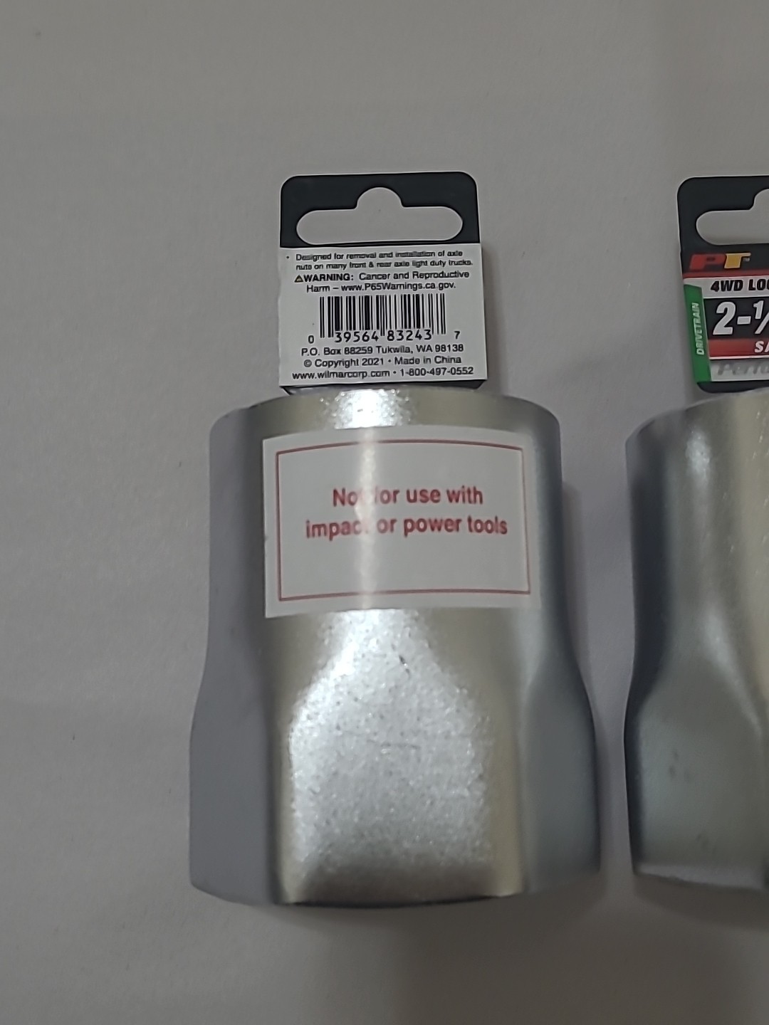 2× Performance Tool W83243 2 1/2 Inch 6PT 4WD Lock But Socket . Free Shipping .