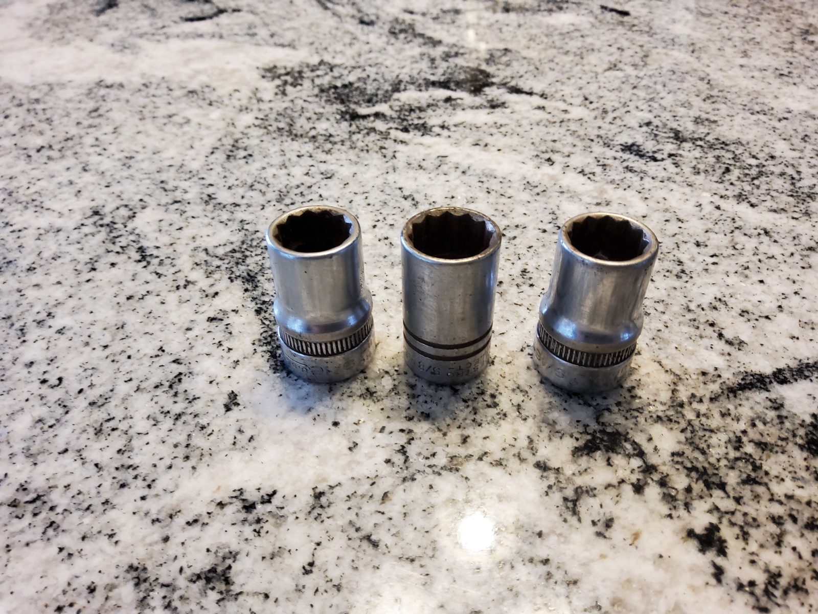 Lot of 3 Industro 1/2″ Drive Sockets (2 Super 1218 9/16» & Select 5/8″) USA