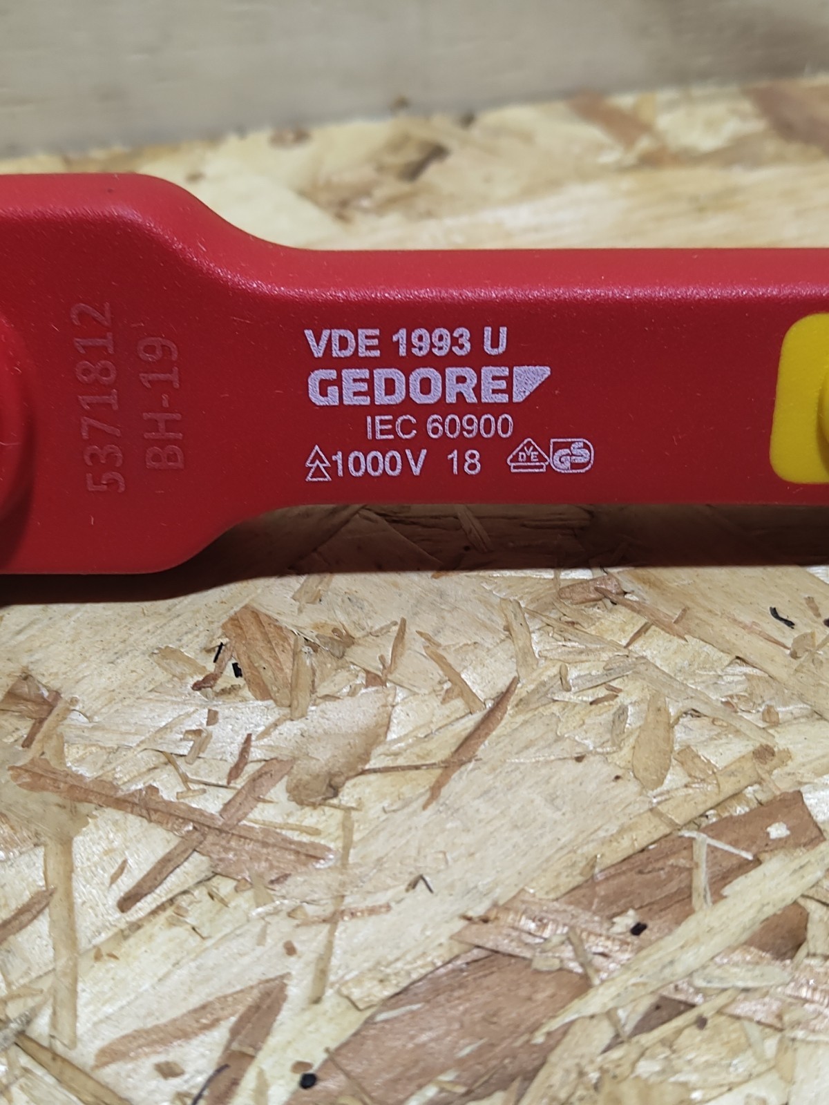 Gedore VDE 1993 U Fully Insulated 1000V Reversible Ratchet 1/2″ Drive