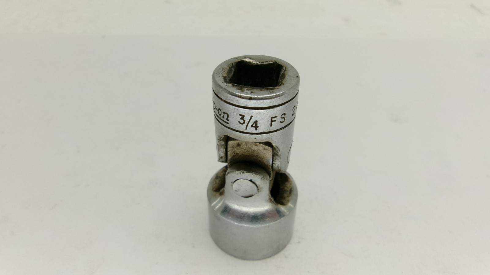 Snap-on tools USA 3/8 drive 3/4″ SAE 6 point Swivel Socket FS24