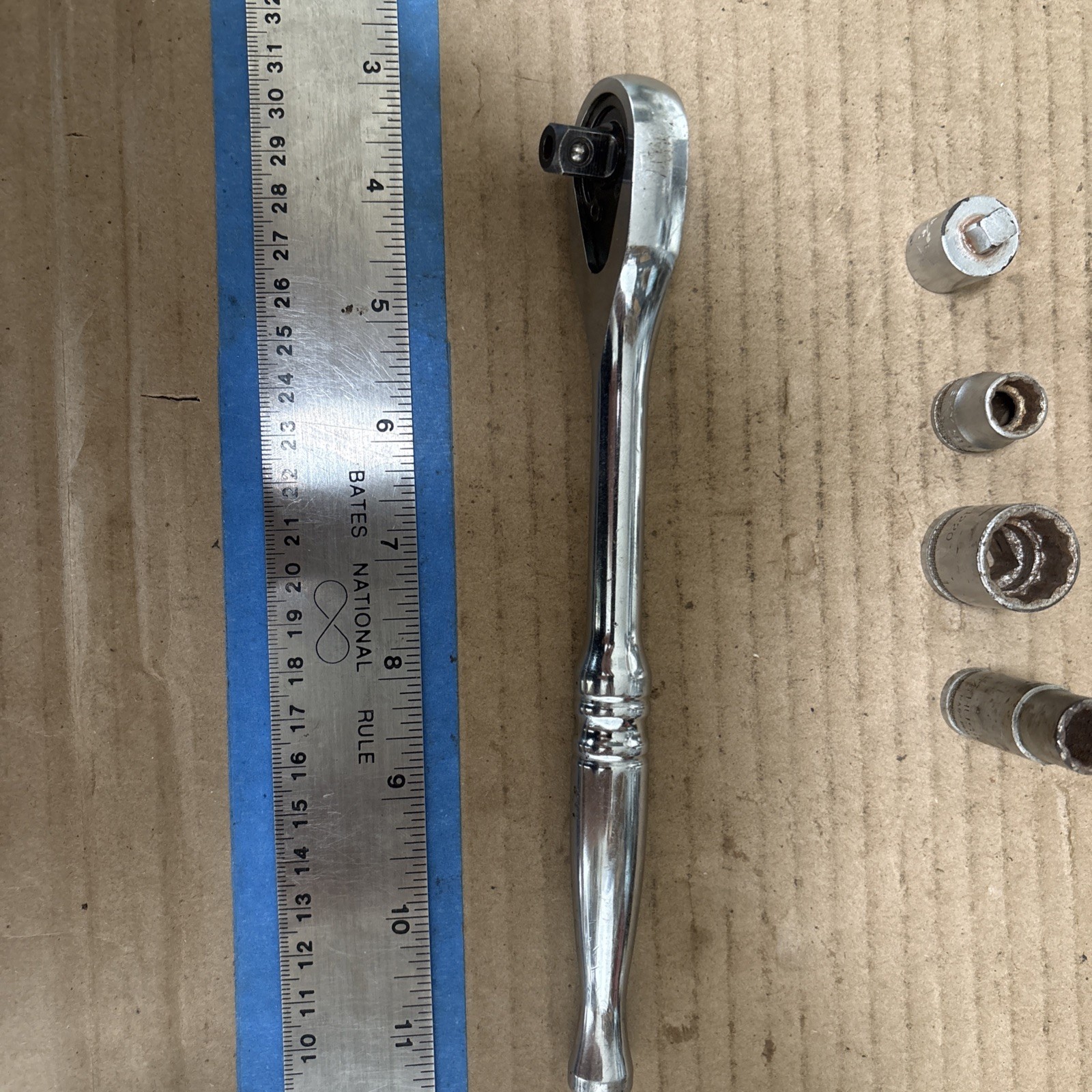 Husky 3/8″ Drive Full Polish 72 Tooth Ratchet & Vtg USA Sockets & 3/8to1/4 Adpt.