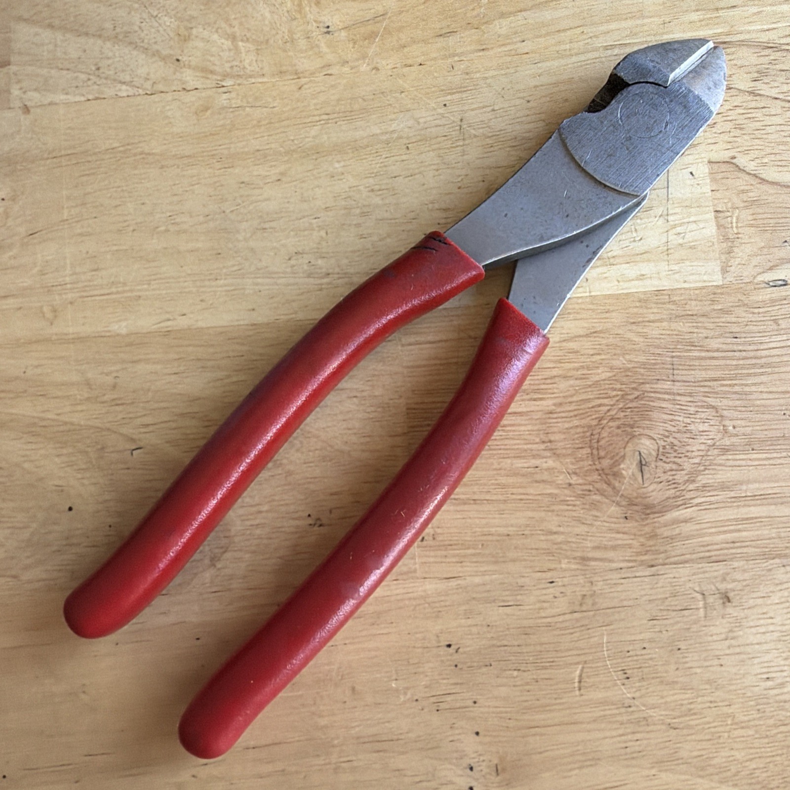 Snap On Tools 8.5″ Long Diagonal Cutters Cutting Pliers Red 388CF Made in USA