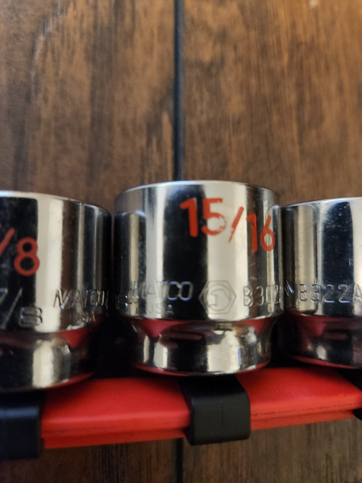 Matco Tools USA SB122TA 12pc SAE 3/8-1” Chrome Socket Set, 12 Point – Missing 2