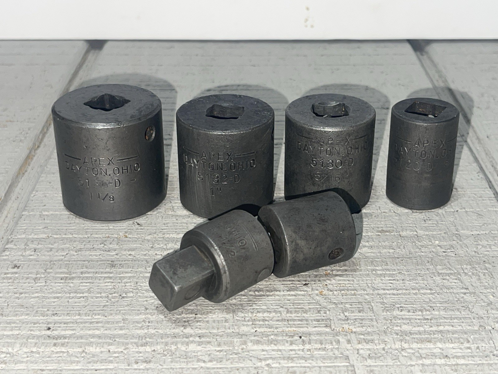 MADE USA – VINTAGE APEX (DAYTON OHIO) LOT OF 4 IMPACT SOCKETS AND SWIVEL ADAPTER