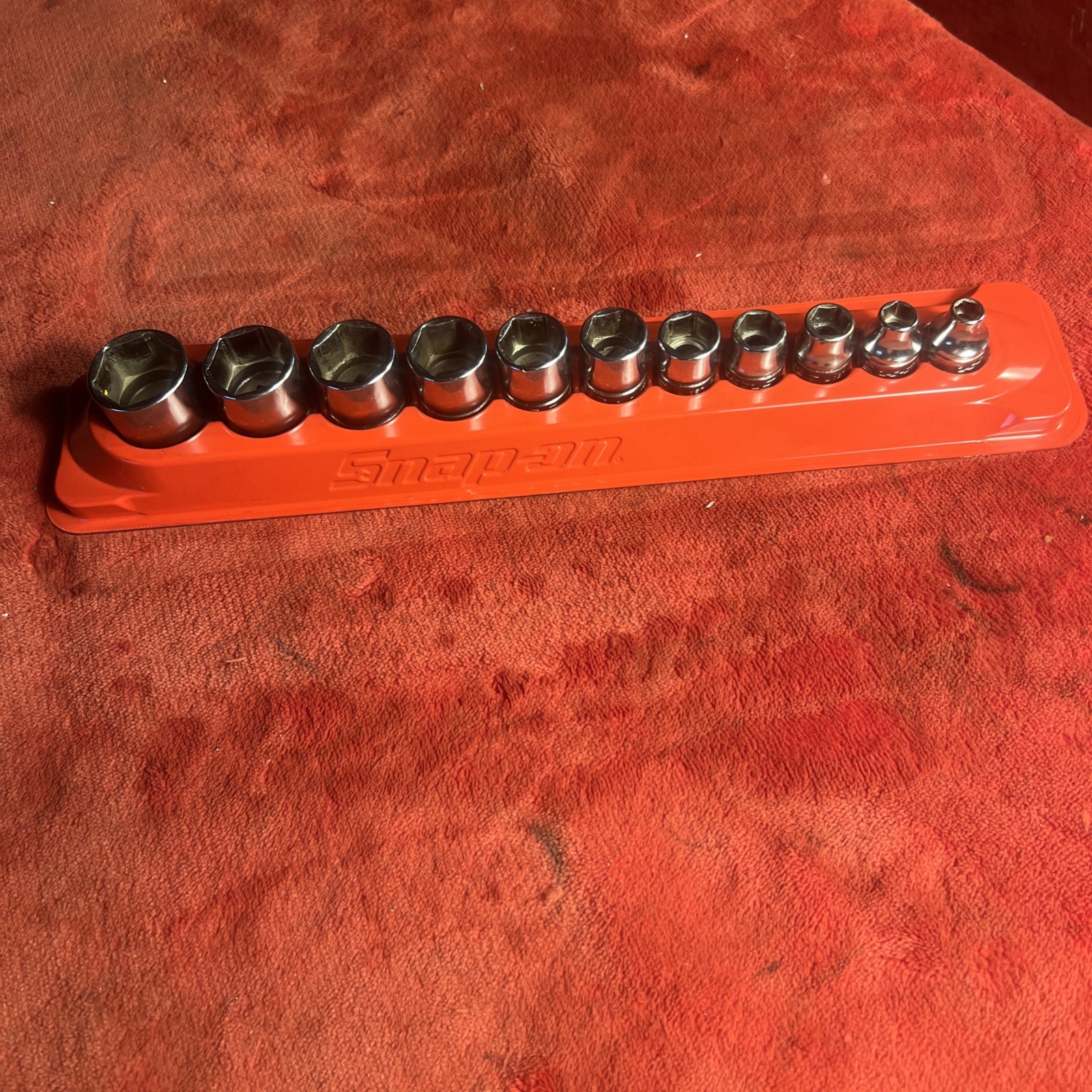 Snap On Tools USA 11 Piece 3/8” Drive 6 Point SAE Shallow Socket Set 211FSY MINT