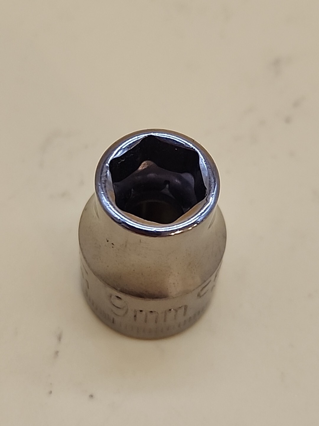 Craftsman Tools – 3/8″ Drive 6 Point 9mm Shallow Socket – G2 43541 USA