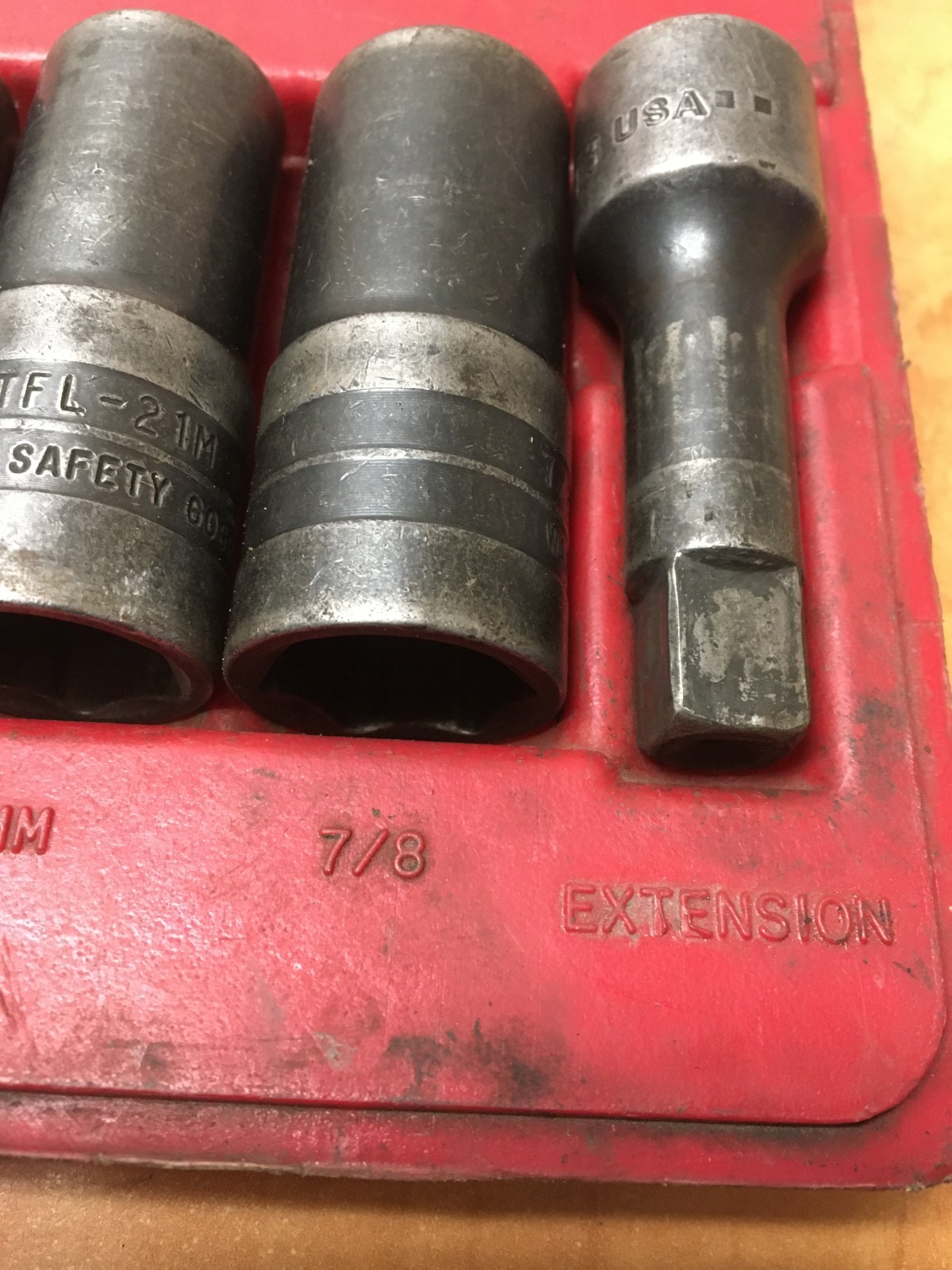 Mac Tools TFL6 6 Piece Thin Thick Wall Lug Nut Flip Socket Set With Case