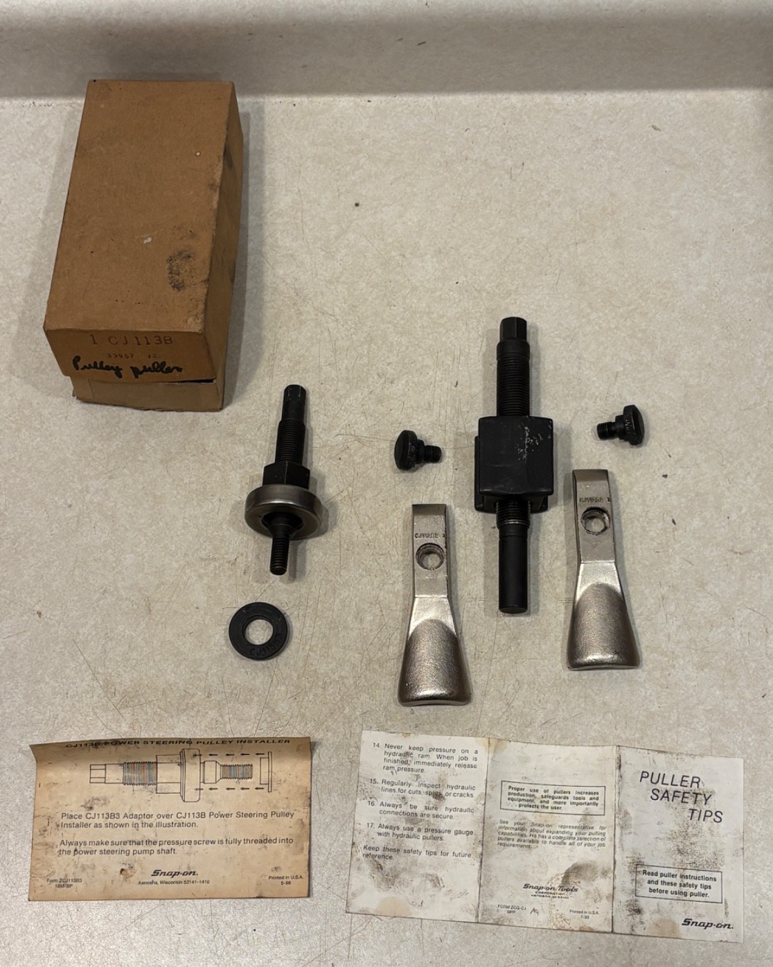 Snap On Power Steering And Alternator Pulley Puller & Installer CJ113B & CJ112B