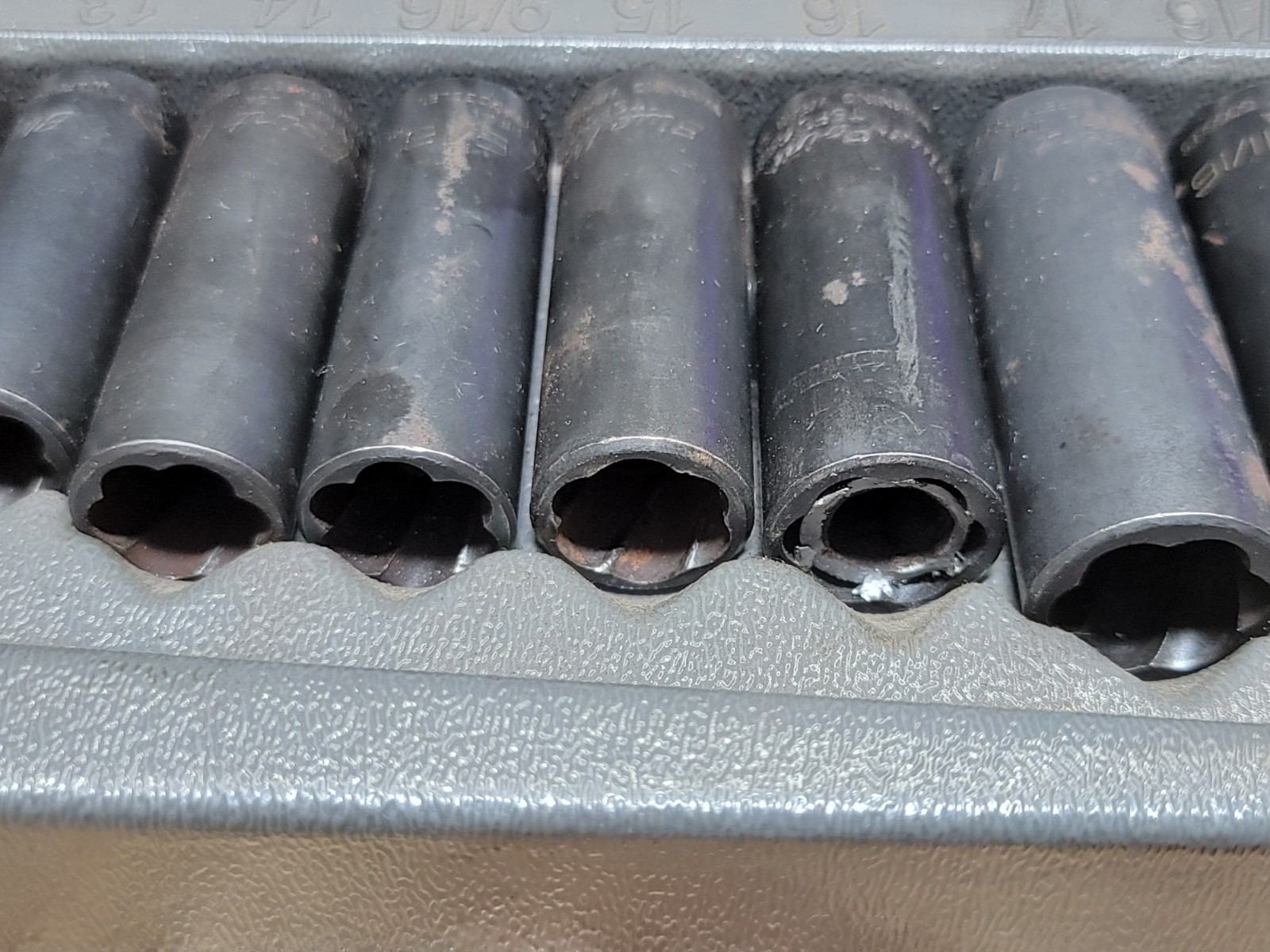 Blue-Point 3/8″ Drive DEEP Metric & SAE TWIST Impact Socket Set 213TSFSYA