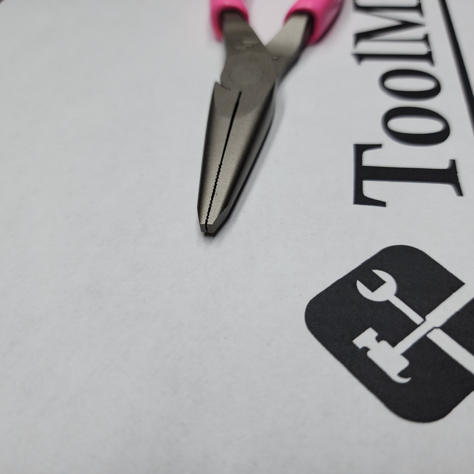 Snap-on Tools USA NEW HOT PINK 6″ Talon Soft Grip Needle Nose Pliers 95ACF