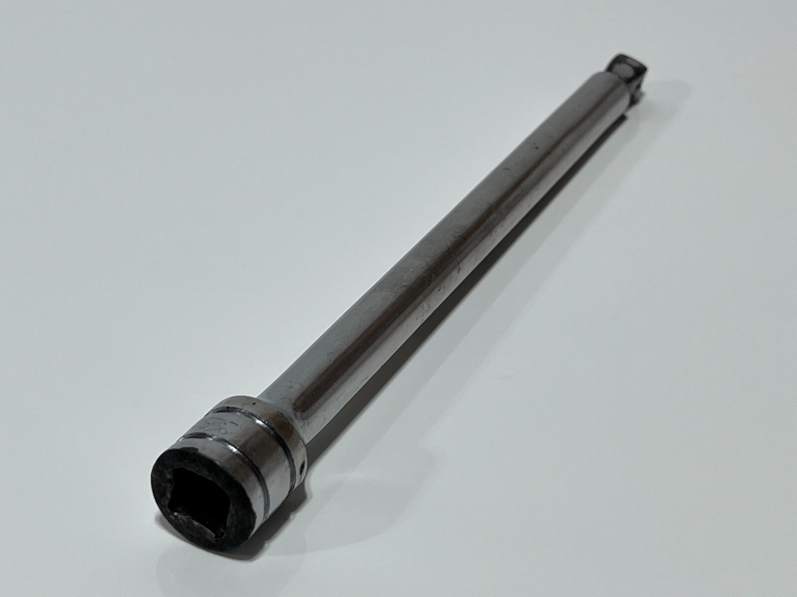 Snap-On Tools USA SXW10 1/2″ Drive Friction Ball 10″ Long Wobble Extension