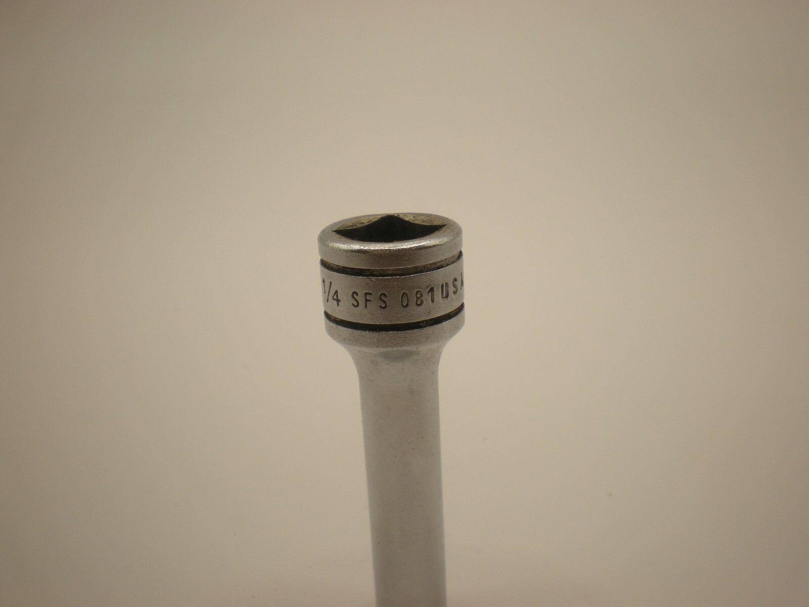 Snap On 3/8″ Drive 1/4″ 6PT Deep Chrome Socket SFS081