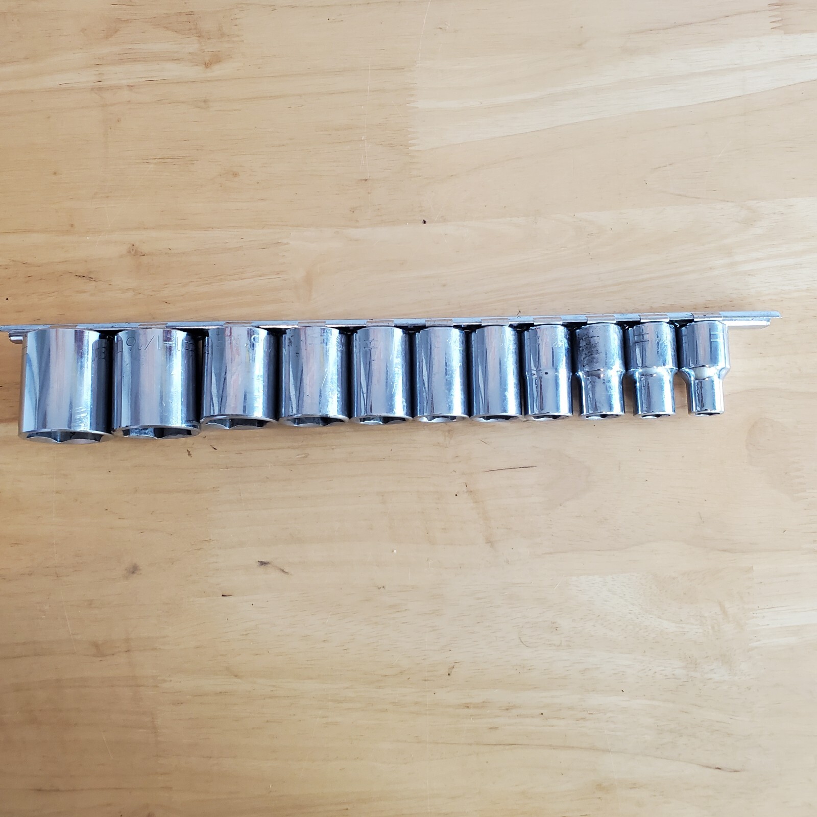 T & E Tools 11 Pc SAE Socket Set 1/2″dr 6pt Read Full Description USA