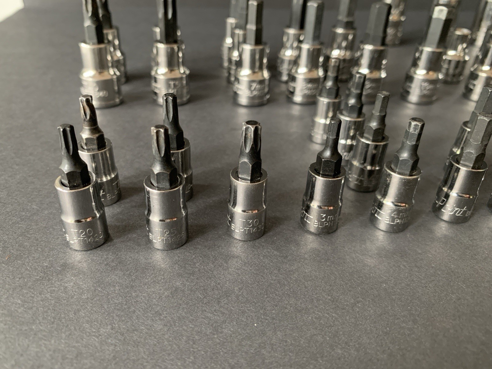 Blue-Point (by Snap-on) 73-Pc SURPLUS MIXED Socket & Bit Lot 1/4″ 3/8″ 1/2″ READ