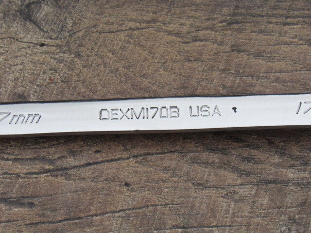 SNAP ON 17MM OEXM170B 17MM OPEN END 12 POINT BOX END COMB. WRENCH 17 MM USED