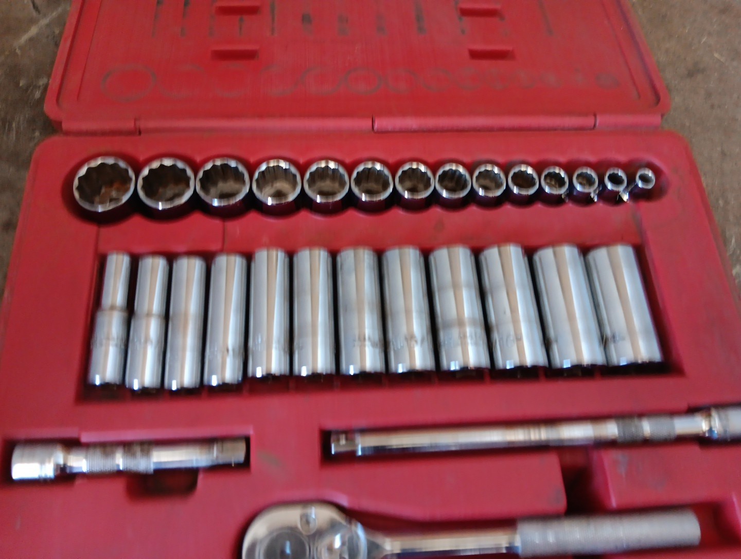 Vintage Proto 30 Pc J54126 SAE 1/2 Drive 12-pt Socket Set #54126 in Hard Case.