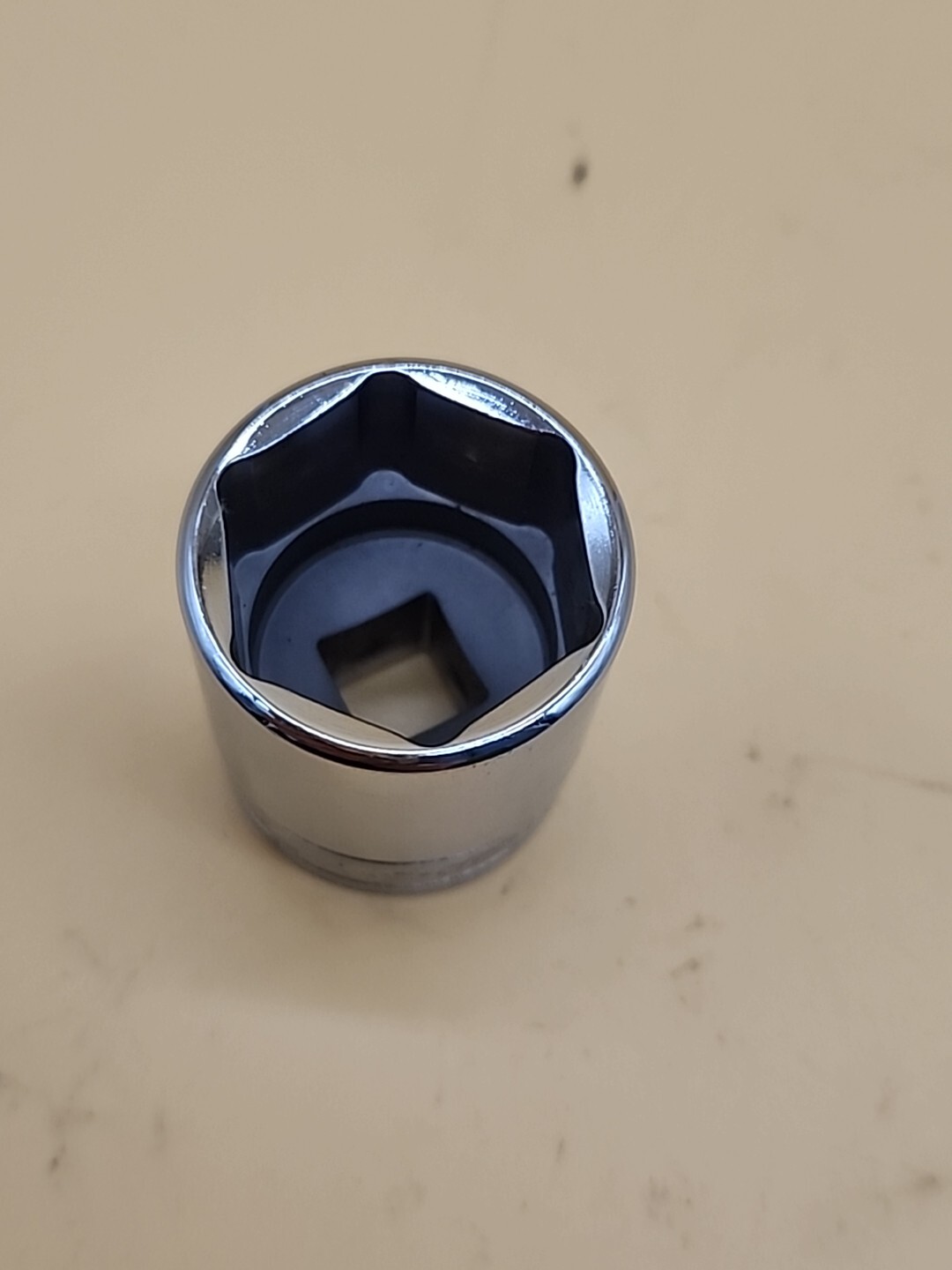 Snap-on Tools 3/8″ Drive 7/8″ SAE Chrome 12 Point Socket FS281. USA