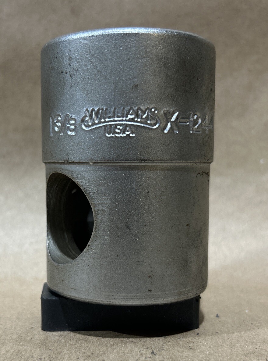 Williams X-1244 Shallow 12 Point Socket, 1-3/8″