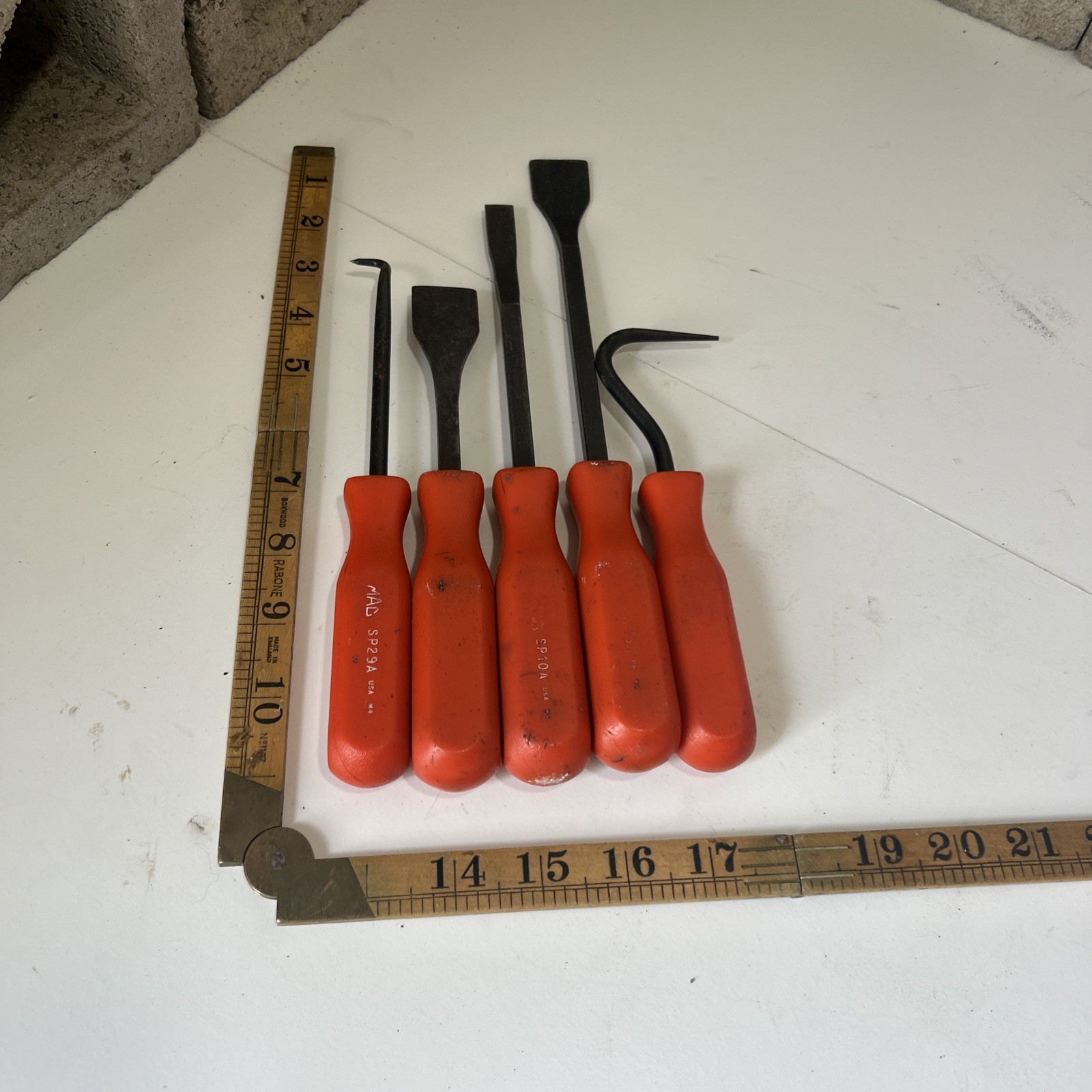 Mac Tools 5 piece gasket scraper set SP Series Older hard red handles (23)