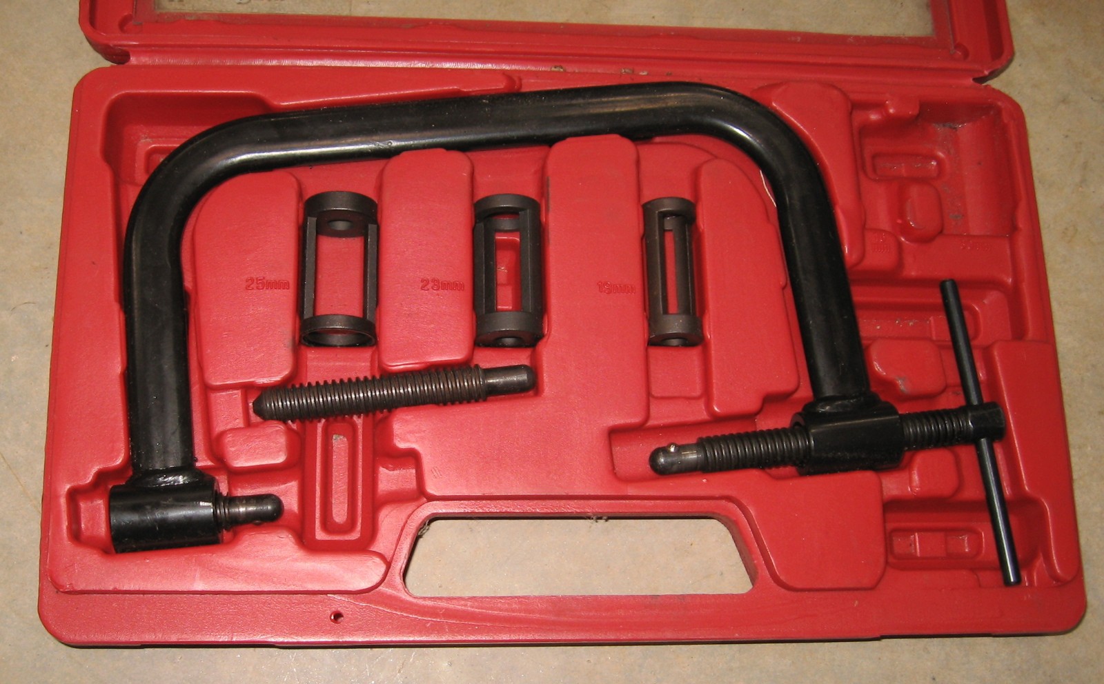 Tusk Heavy Duty 16.5-25mm Motorcycle Valve Spring Compressor HO-7002