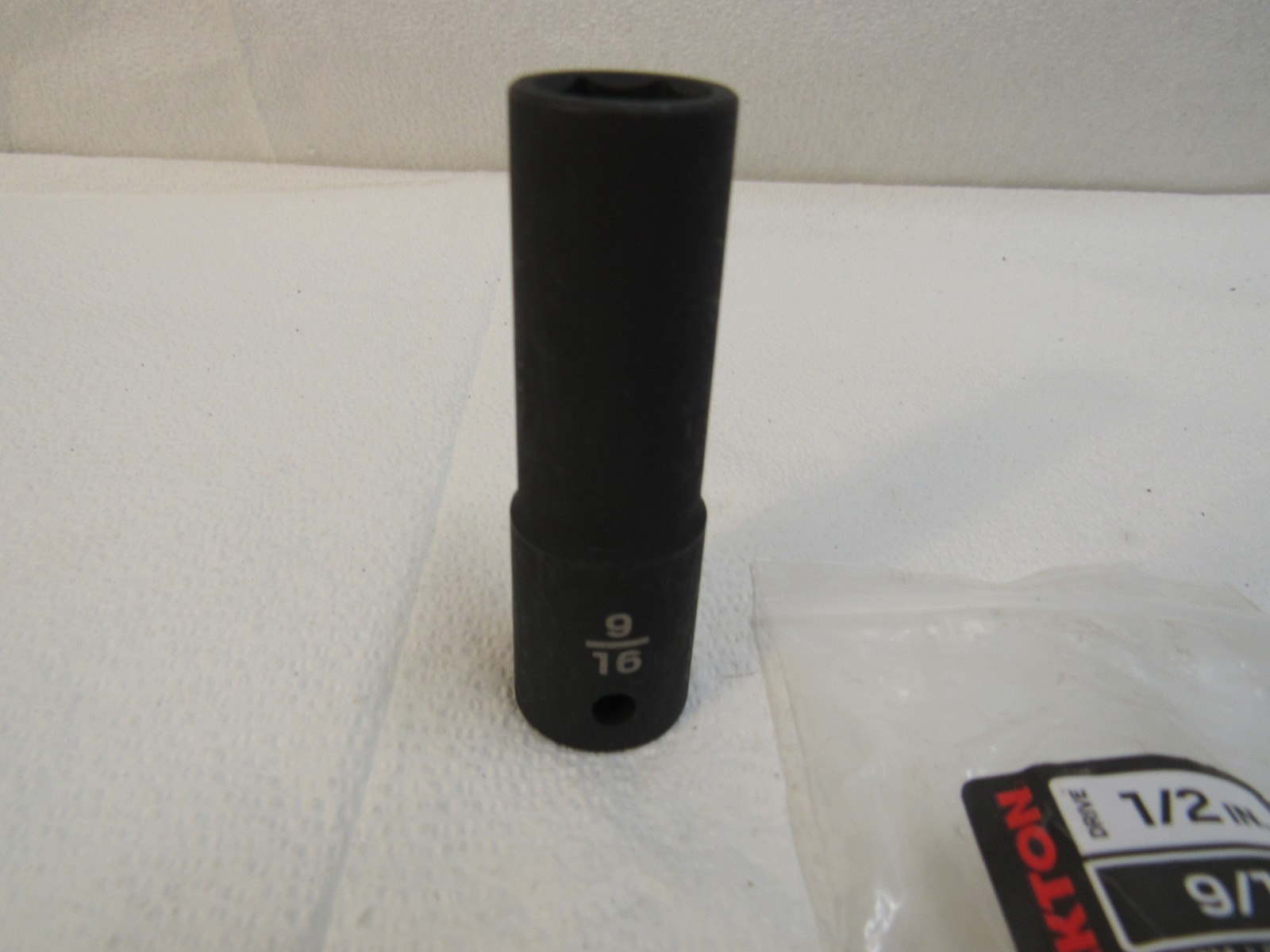 Tekton 9/16″ x 1/2″ Drive 6 Point Deep Well Socket SID23014