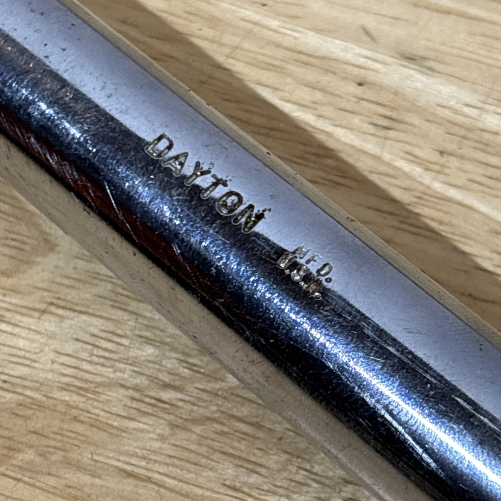 Dayton 19″ Breaker Bar 3/4″ Drive Knurled Handle W/16-3/8″ Socket Extension USA