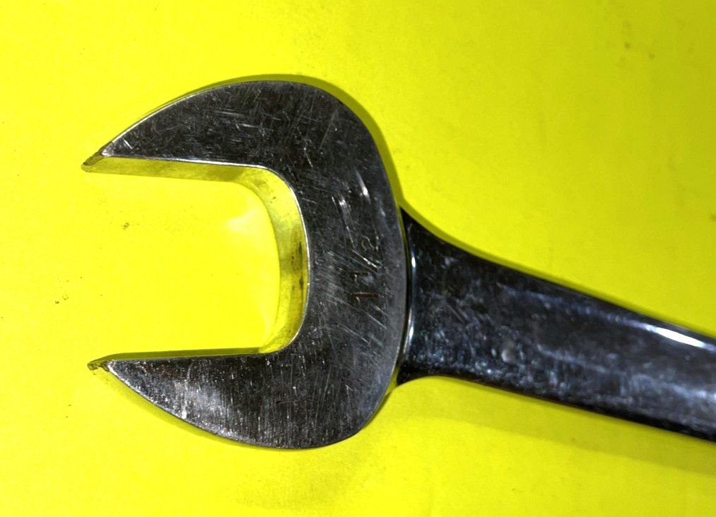 SNAP-ON TOOLS SAE. 1-1/2 / 1-5/8 OPEN END WRENCH 19 IN LONG SHIPPED FREE IN US
