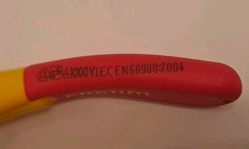 Facom 193.16VE Long Half-Round Nose Pliers