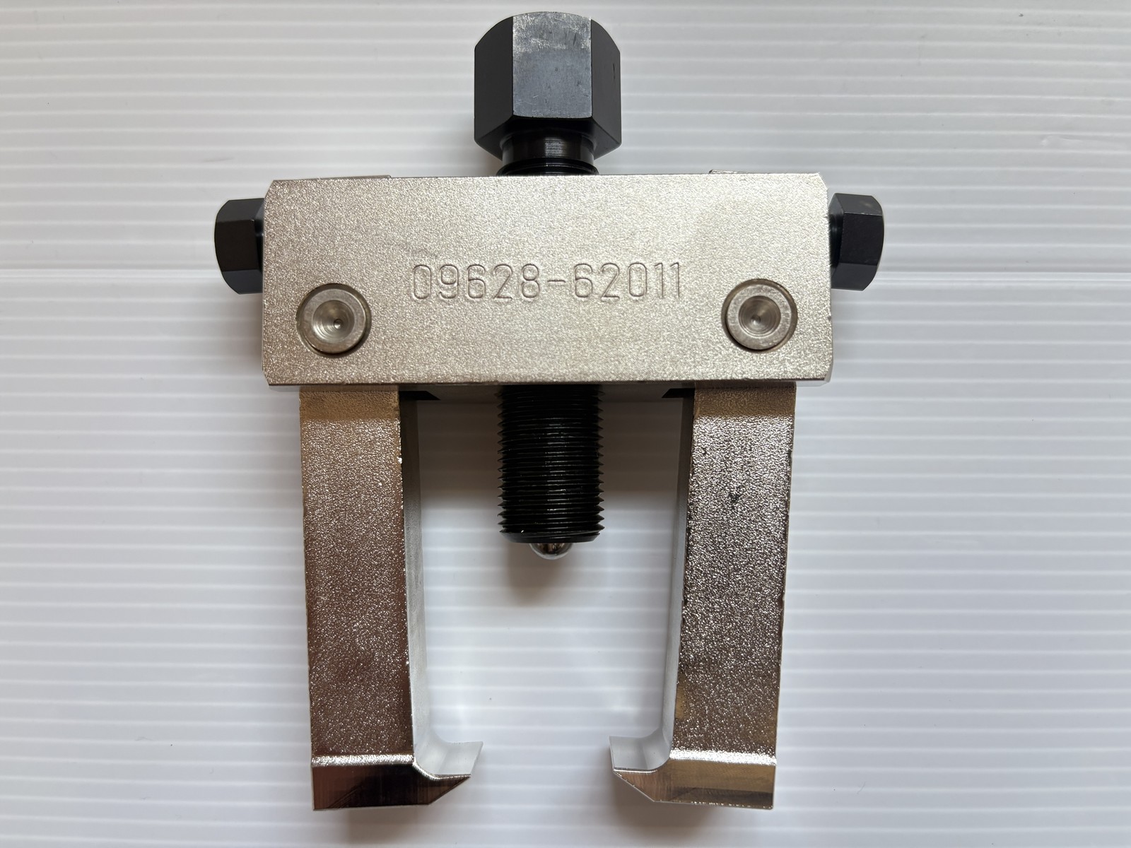 Genuine TOYOTA Special Tool Ball Joint Puller Heavy Duty 09628-62011 NEW
