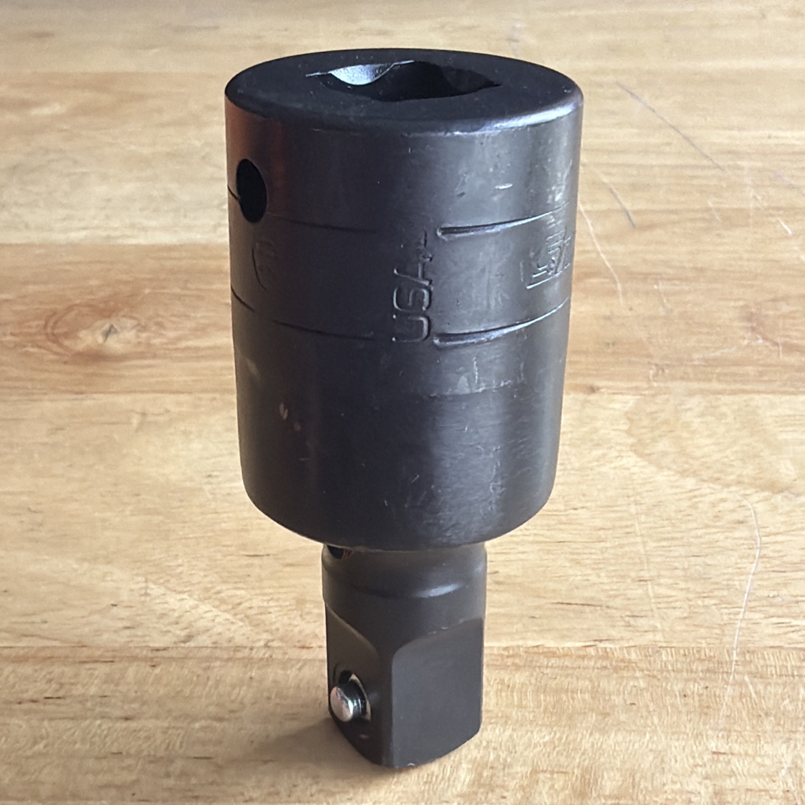 Snap On Universal Joint Swivel Impact Socket Adapter 1/2 Drive Lock Button IP80D