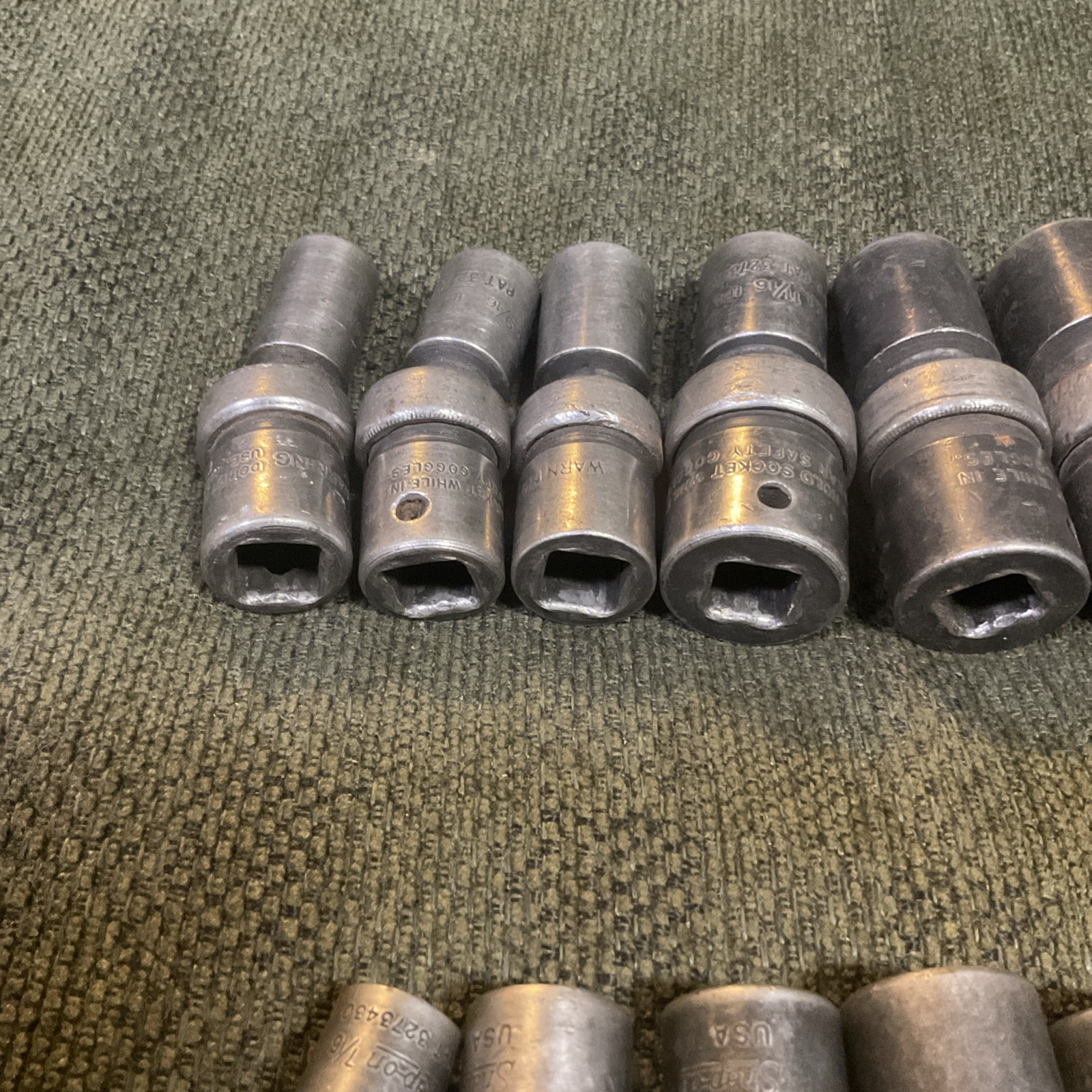 15 pc 1/2″ Drive & 3/8” Drive 6-Point Flank Drive Impact Swivel Socket