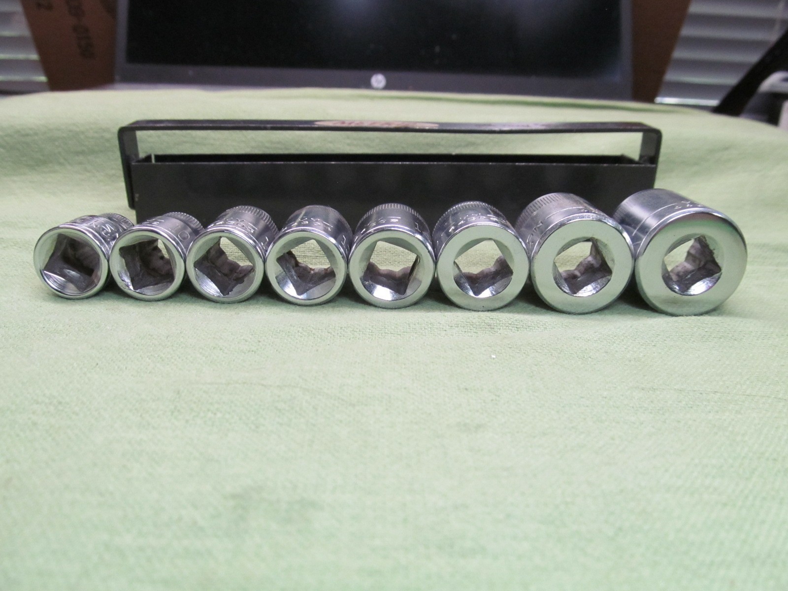 Vintage Craftsman USA 3/8″ drive METRIC Socket Set – 9mm-19mm – 12pt Sockets