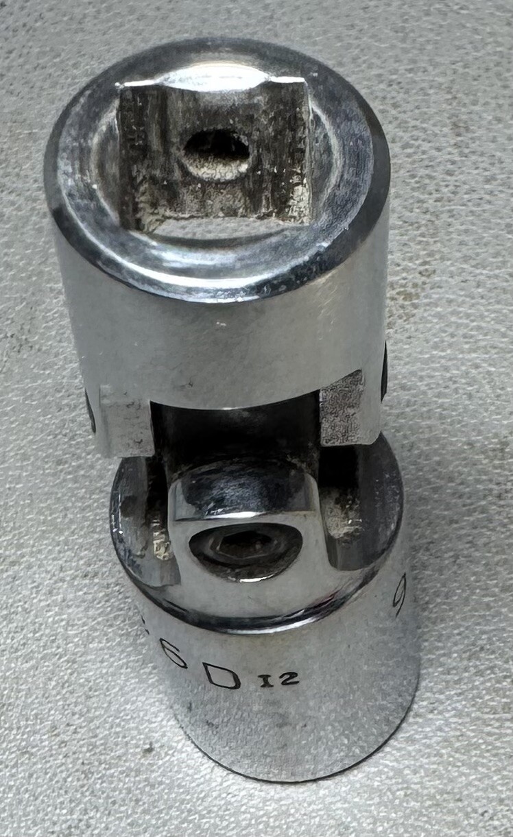 Mac Tools XU186D, 3/8” Drive, SAE 9/16″ 6 point Universal Swivel Socket
