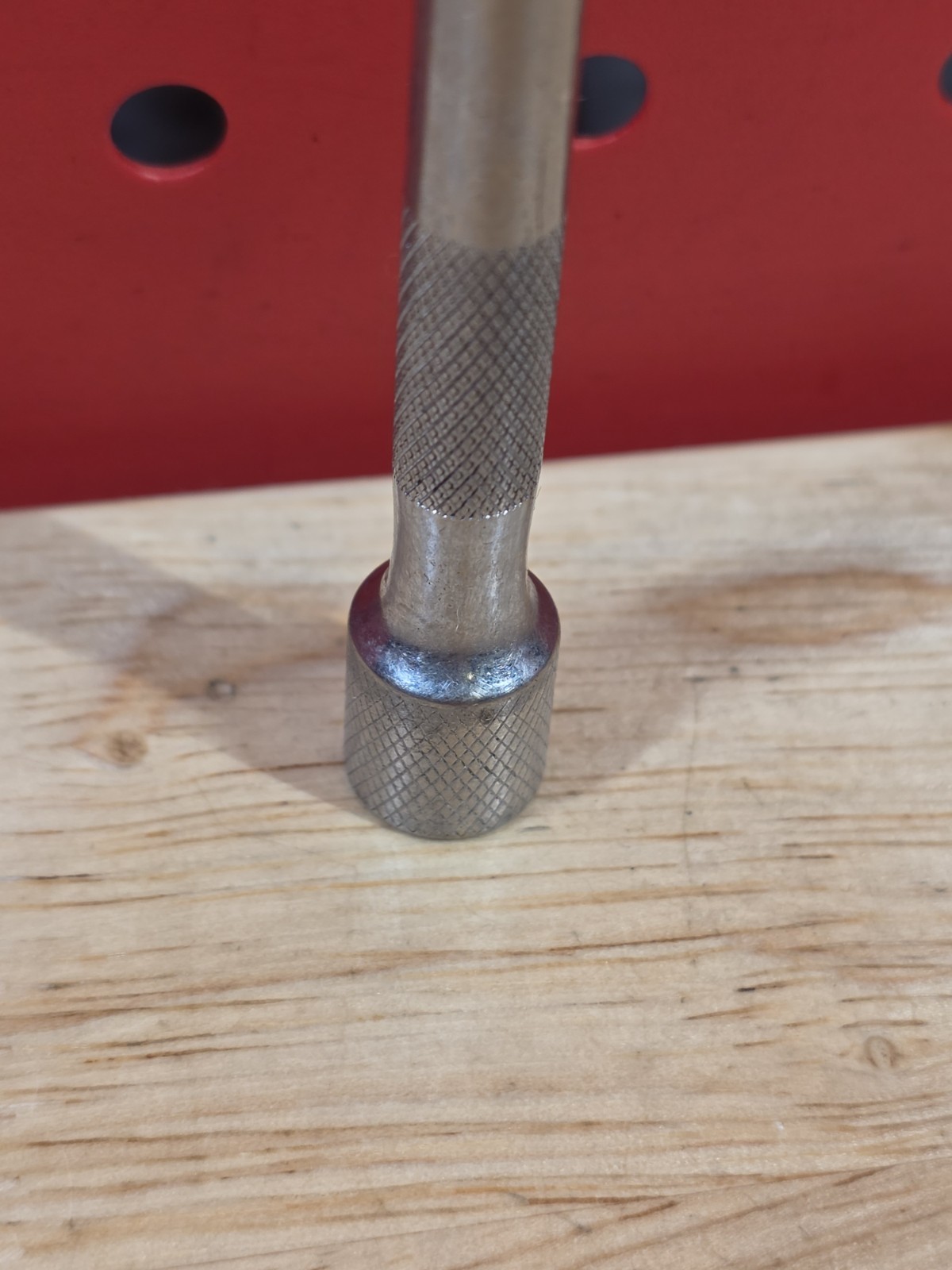 MAC Tools M14EKLQ 14″ Long 1/4″ Drive Knurled Locking Extension