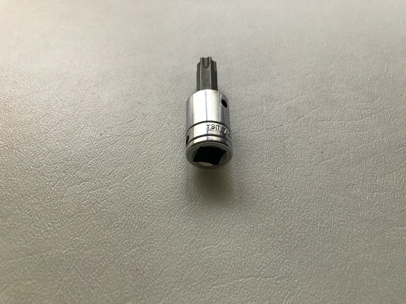 Snap-On Tools USA 3/8″ Drive T50 Std Torx Bit Chrome Socket FTX50C *NEW BIT*