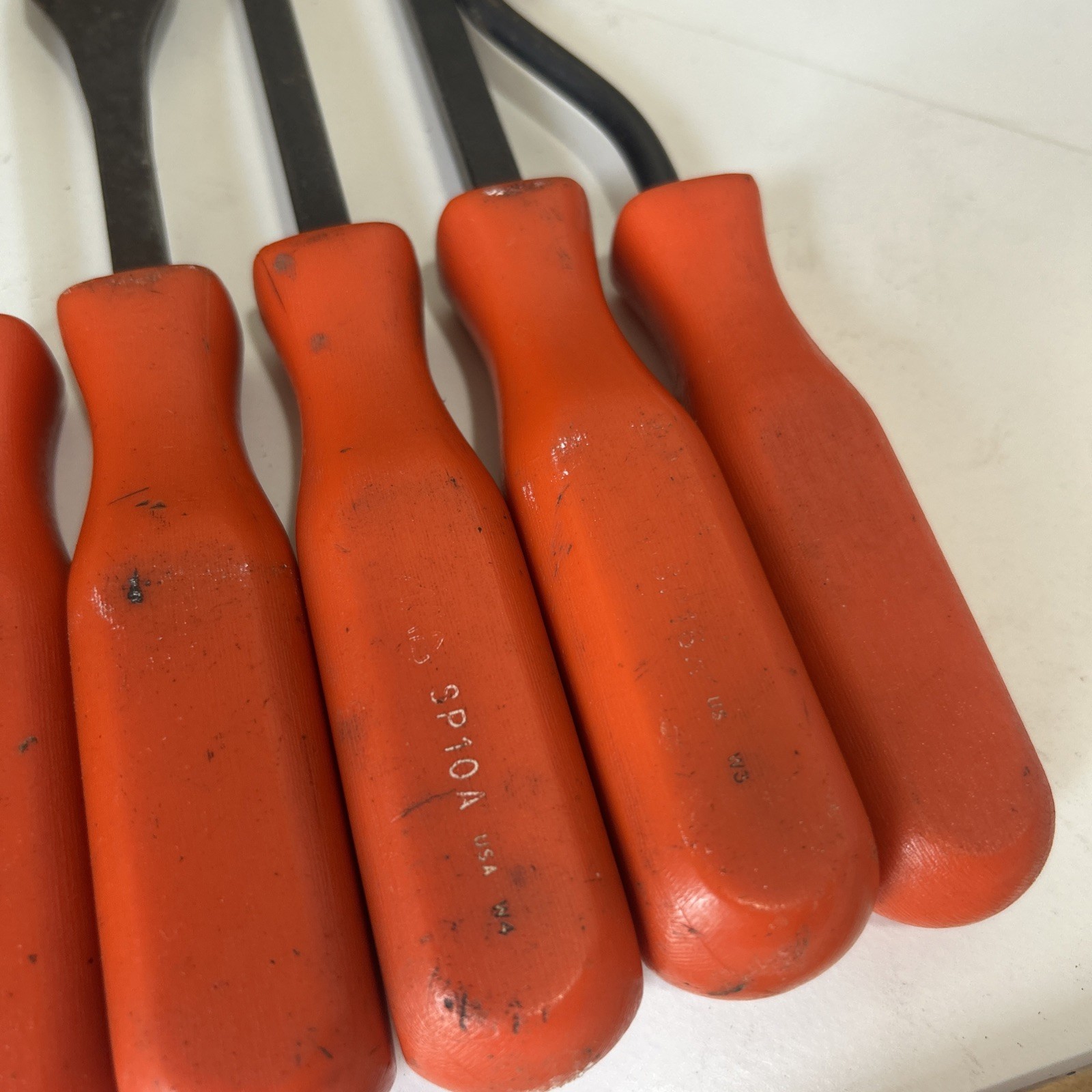 Mac Tools 5 piece gasket scraper set SP Series Older hard red handles (23)