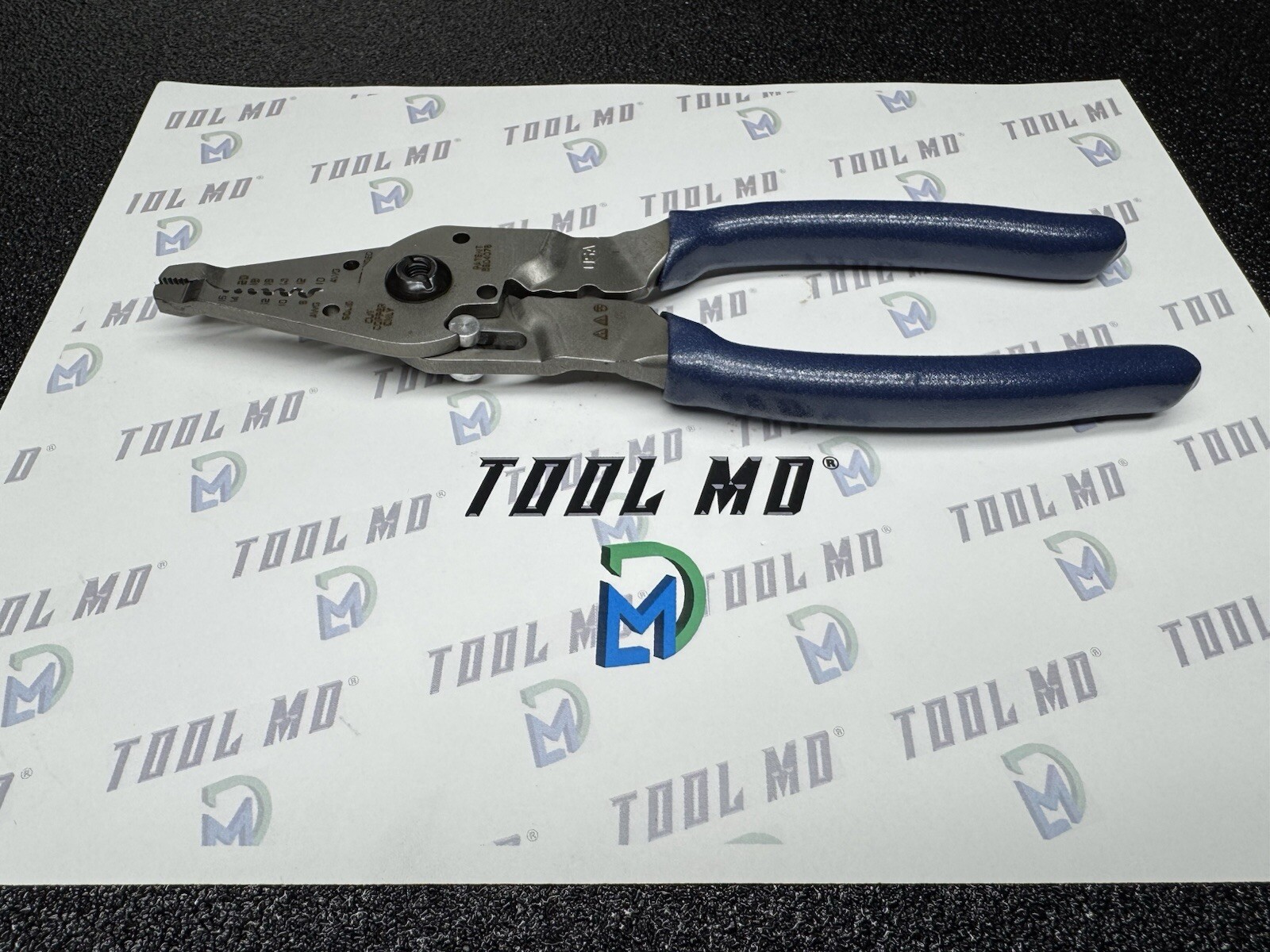 Snap-on Tools USA NEW POWER BLUE 9″ Wire Stripper / Cutter / Crimper PWCS9ACF