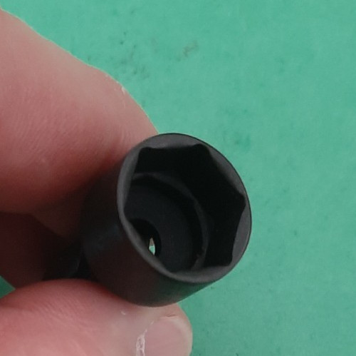 Snap-on 1/4″ Drive 9/16″ 6pt Point Swivel Socket GTMUS181 Industrial Finish