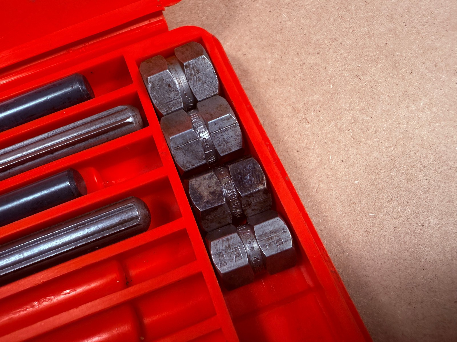 MAC Tools SE10 Screw Extractors Set Red Hard Case Incomplete USA Pre-Owned