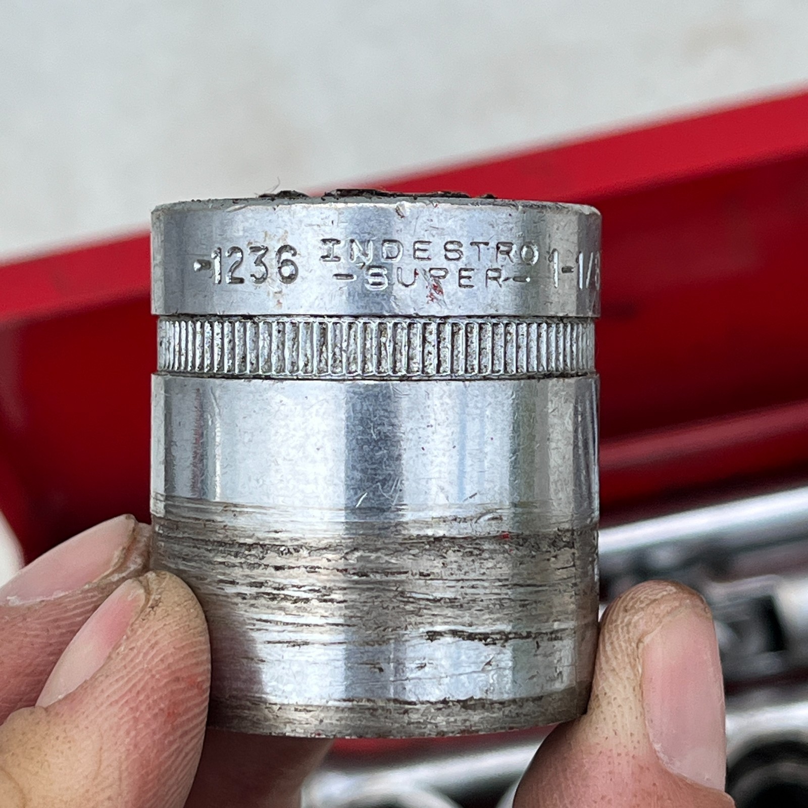 VINTAGE INDESTRO SUPER 18 Pc 1/2″ DRIVE SOCKET RATCHET SET + BOX – 7/16″- 1-1/8″