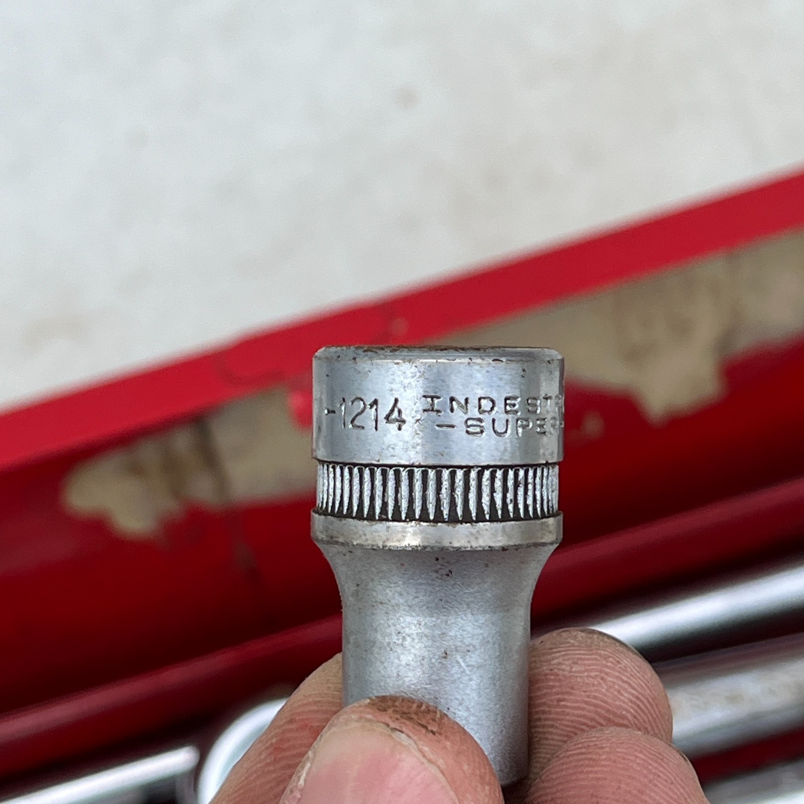 VINTAGE INDESTRO SUPER 18 Pc 1/2″ DRIVE SOCKET RATCHET SET + BOX – 7/16″- 1-1/8″