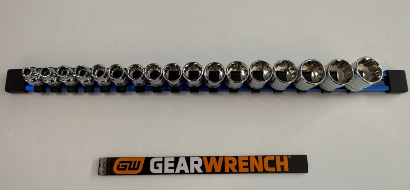 GearWrench 3/8” Metric 12pt Shallow w/Socket Rack 6mm-22mm 17 pc NEW