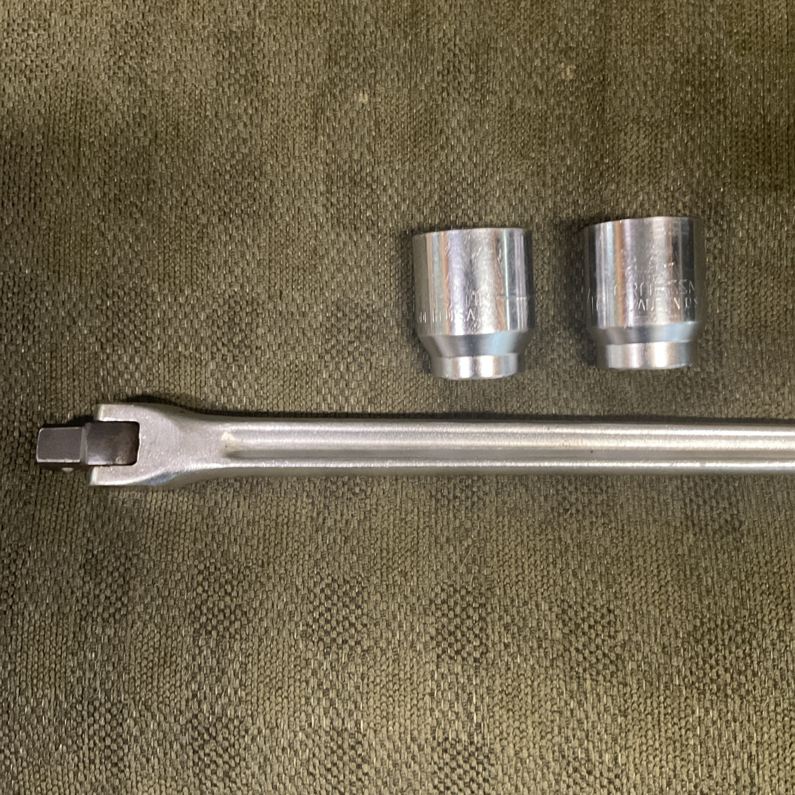 Vintage Craftsman Breaker Bar 3/4″ Drive, 18″ Long, V-4431 USA With 2 Sockets