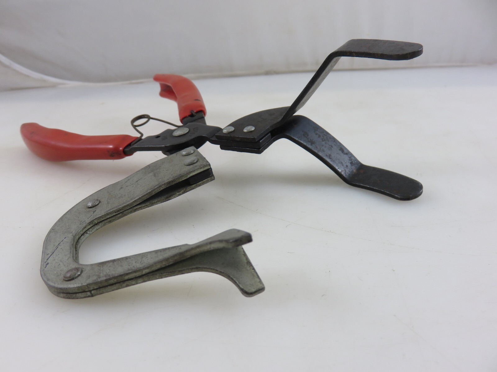 MST87 Muffler Exhaust Hanger Rubber Grommet Removal Pliers Tool ???