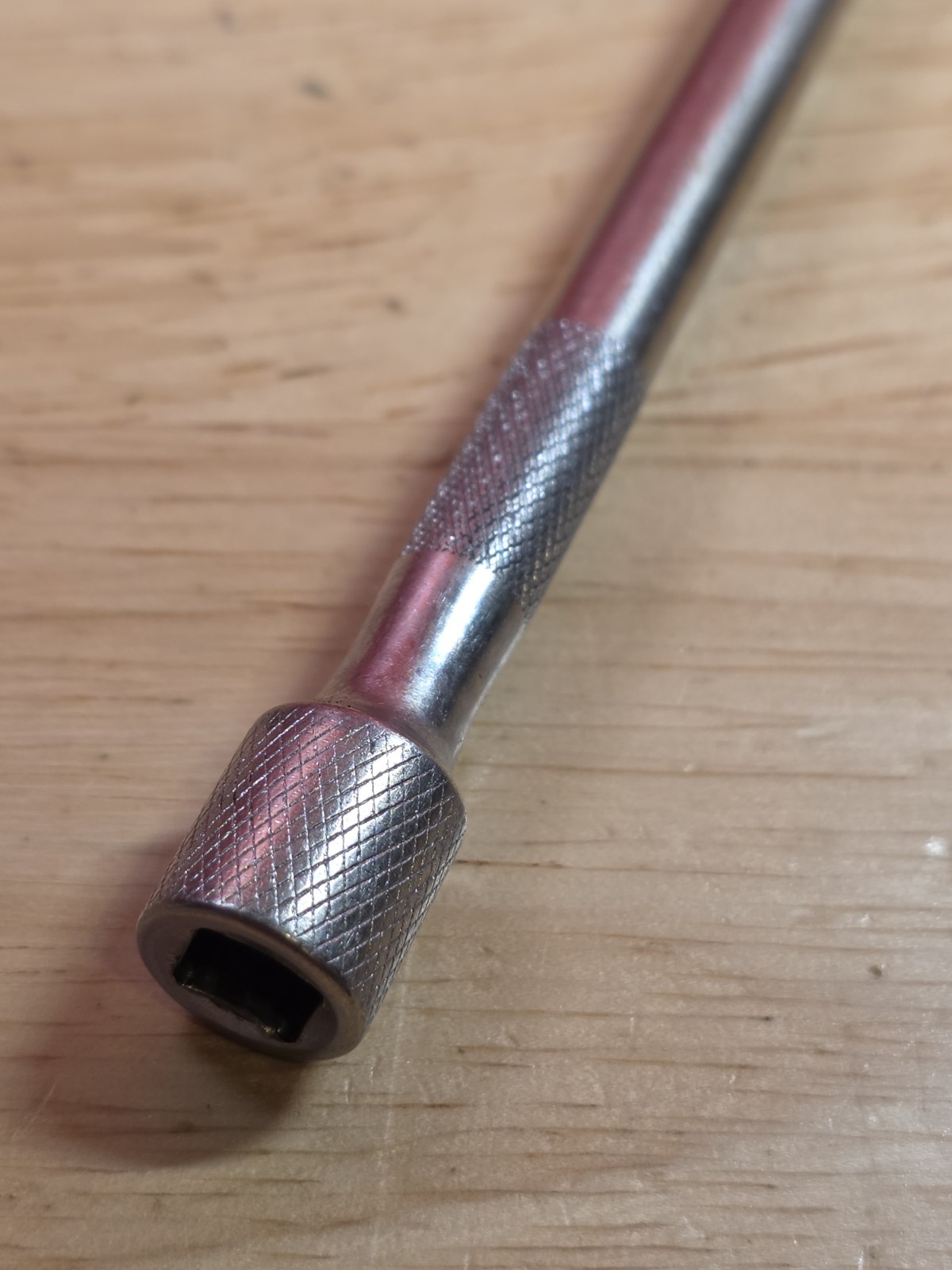 MAC Tools M14EKLQ 14″ Long 1/4″ Drive Knurled Locking Extension